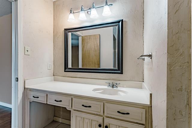 Building Photo - 3100 Green Country Ct
