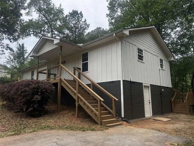 Building Photo - Remodeled 4 Bedroom Home in Walhalla