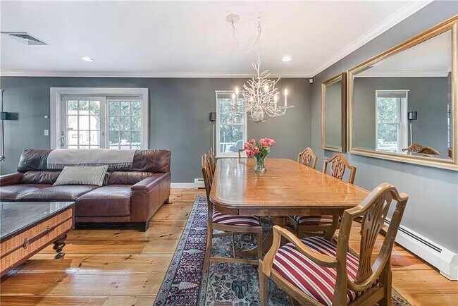 Building Photo - 6 Boss Ct