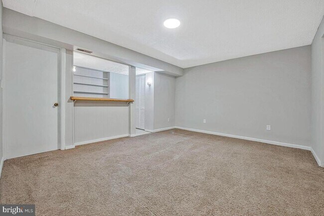 Building Photo - 22 Craftsman Ct