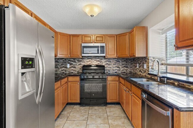 Building Photo - 1108 Forest Oaks Path