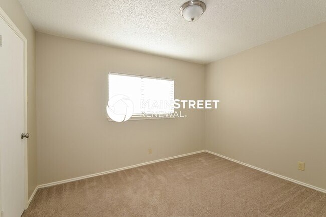 Building Photo - 3 Bedroom Pet-Friendly Home in San Antonio, TX with Main Street Renewal