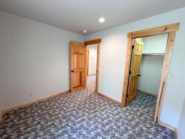 Building Photo - 4663 Marsh Hawk Dr