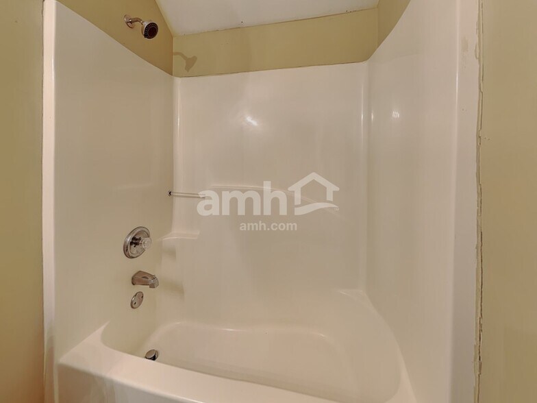 Building Photo - 3324 Forest Mill Cir