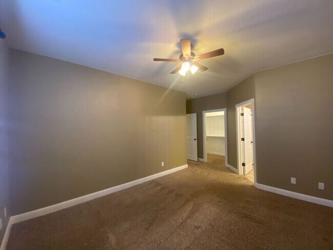 Building Photo - 455 N 2260 W