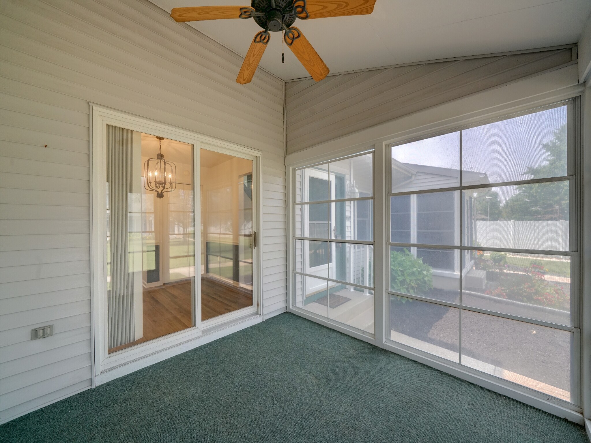 Sunroom - 405 Franklin St