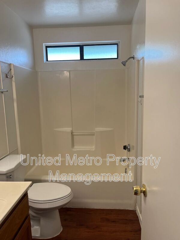 Building Photo - 8360 E. Lakeshore Drive