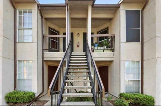 Building Photo - 12480 Abrams Rd