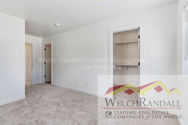 Building Photo - 507 E Alice Wy