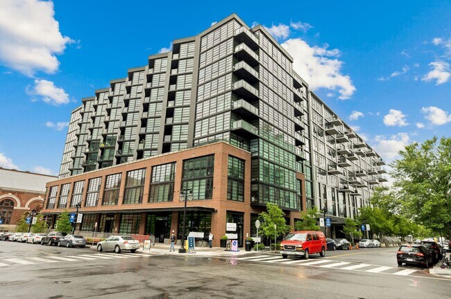 Primary Photo - One Month Free For A Lease Start by 8/3! 6...
