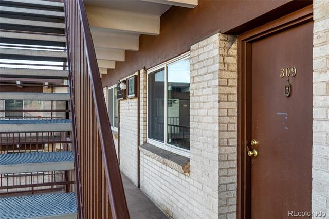 Building Photo - 590 Logan St