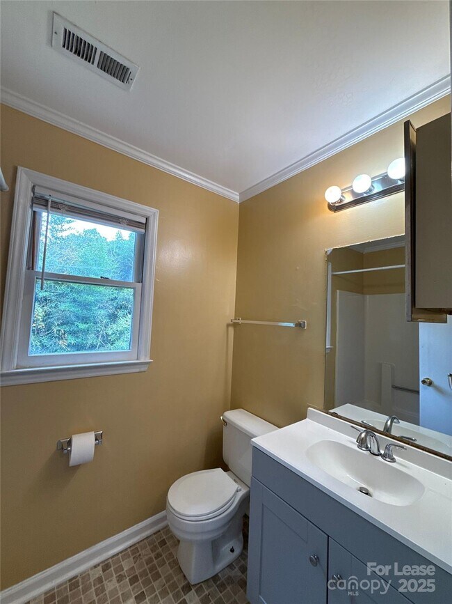 Building Photo - 9125 Winter Moss Ct