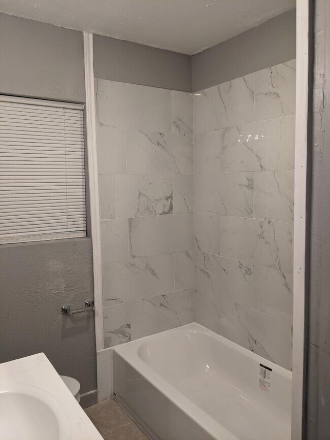 Building Photo - 6831 St Augustine St