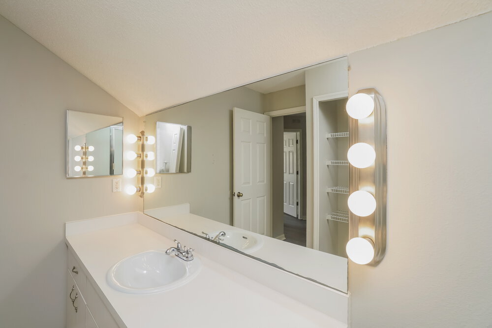 Building Photo - 6035 Pointe Pleasant Blvd