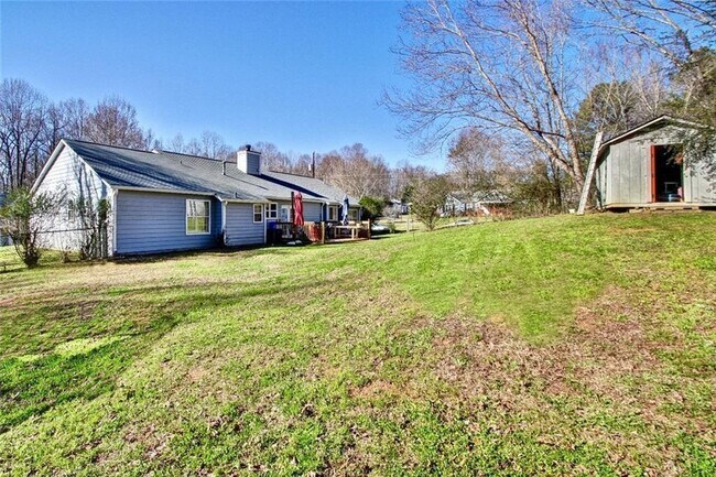 Building Photo - 3840 Forsythia Way