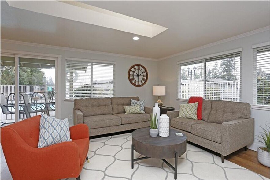 Building Photo - Crosspointe