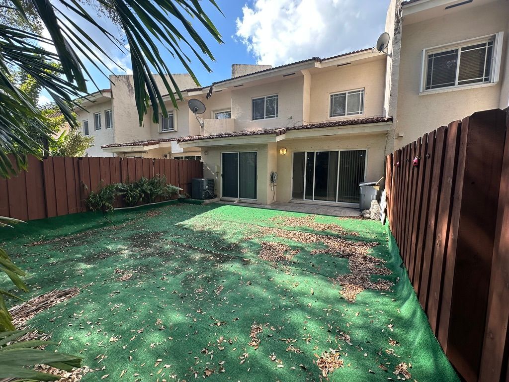 Building Photo - 10150 SW 88th St