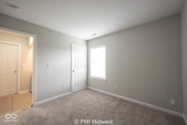 Building Photo - 19496 Prairie Crossing Dr