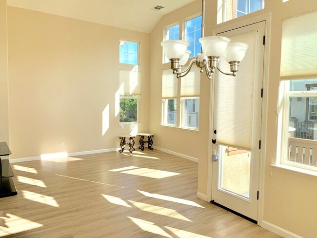 Building Photo - Perfect Shape Large 3 Story Single Family ...