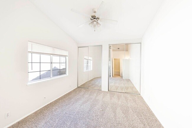 Building Photo - Spacious two-story Townhome