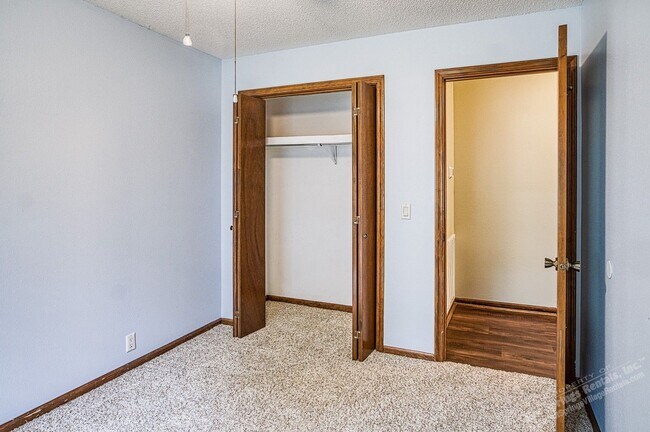 Building Photo - West Gate Area Home | Home | Unfurnished