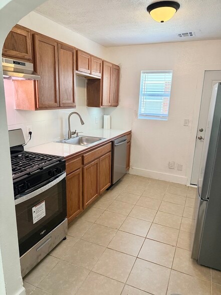 Building Photo - 2536 NW 21st, Okla