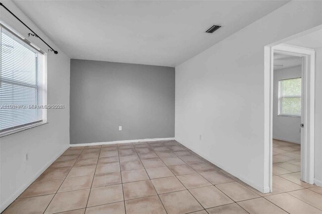 Building Photo - 5701 N Miami Ave