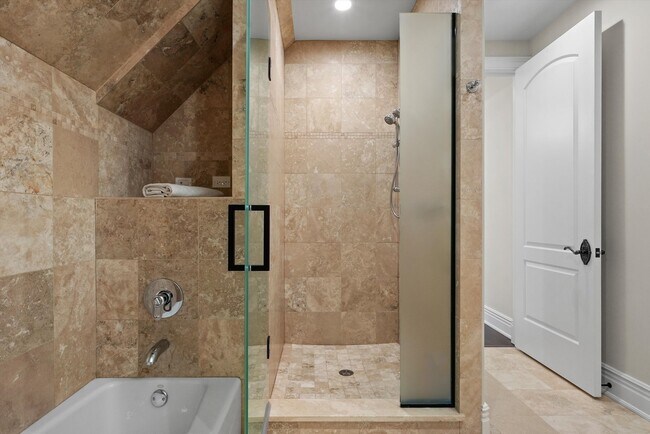 Building Photo - 6403 S Garfield St