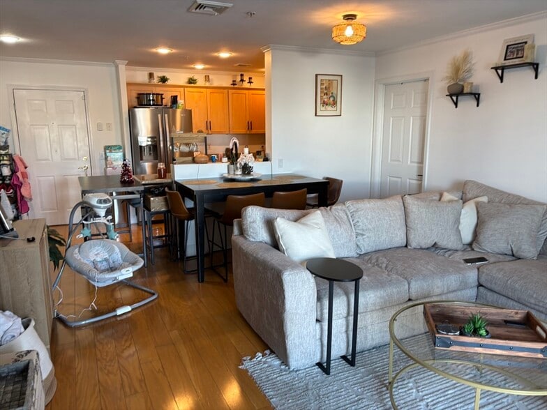 Building Photo - 361 Revere Beach Pky