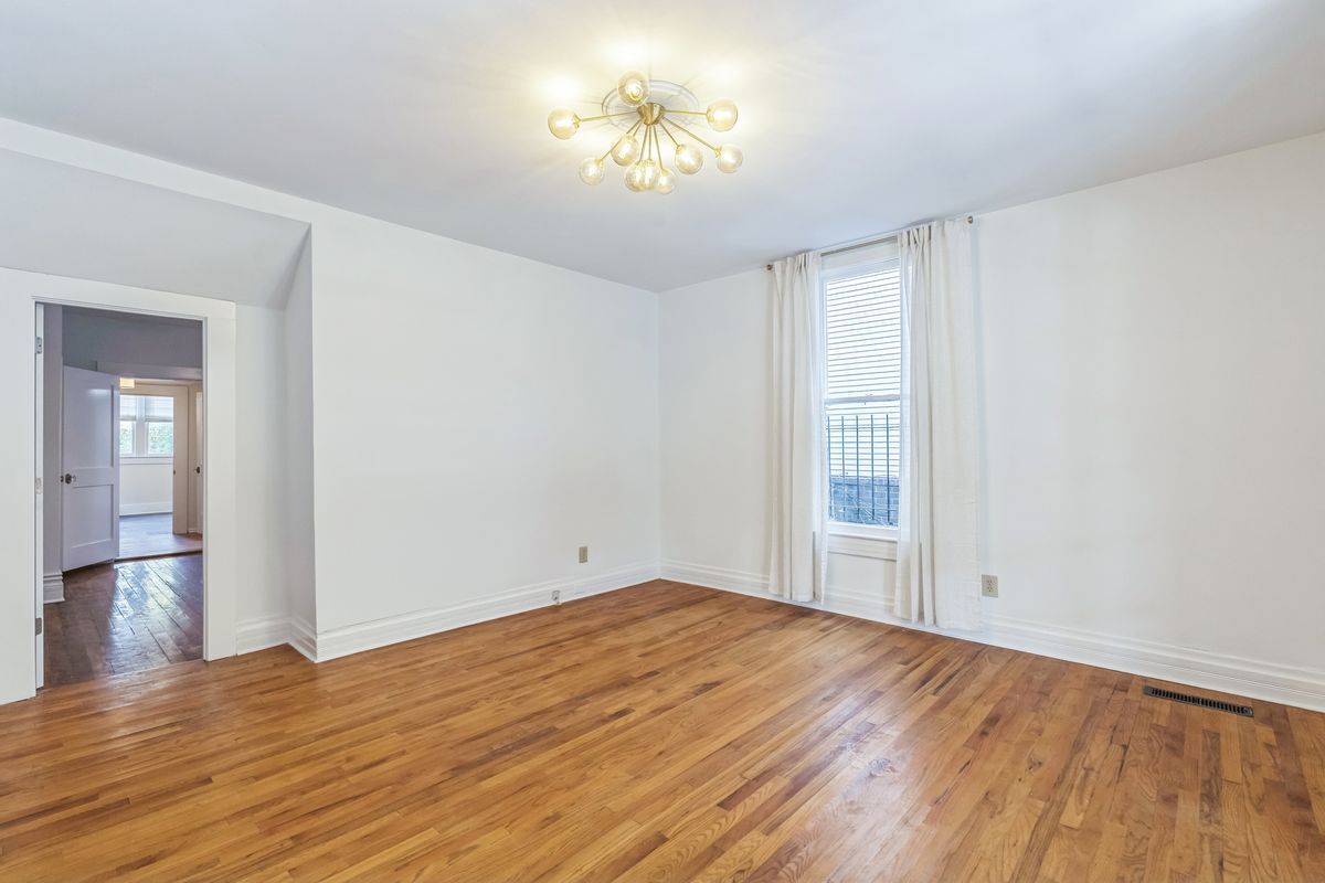 Building Photo - 1500 14th Ave S