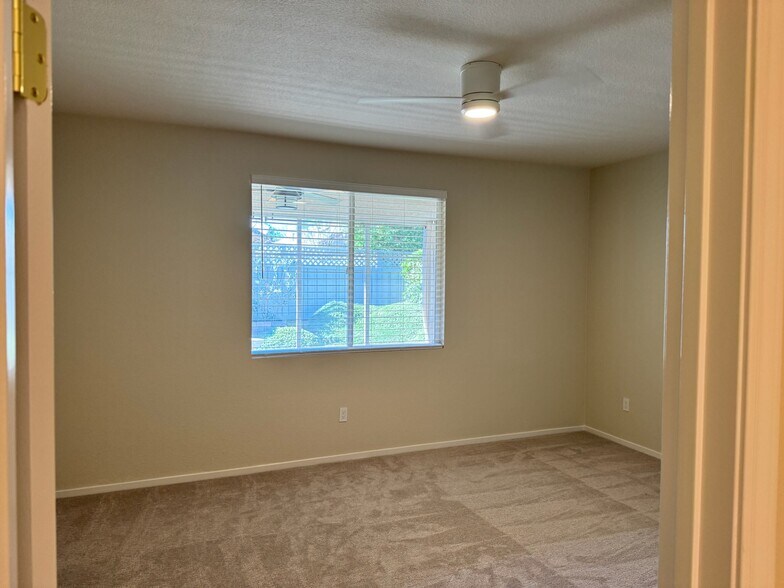 Building Photo - 5977 Whisperlodge Way