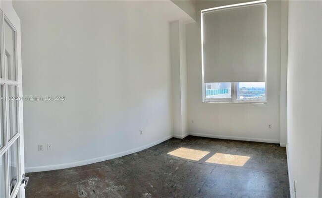 Building Photo - 133 NE 2nd Ave