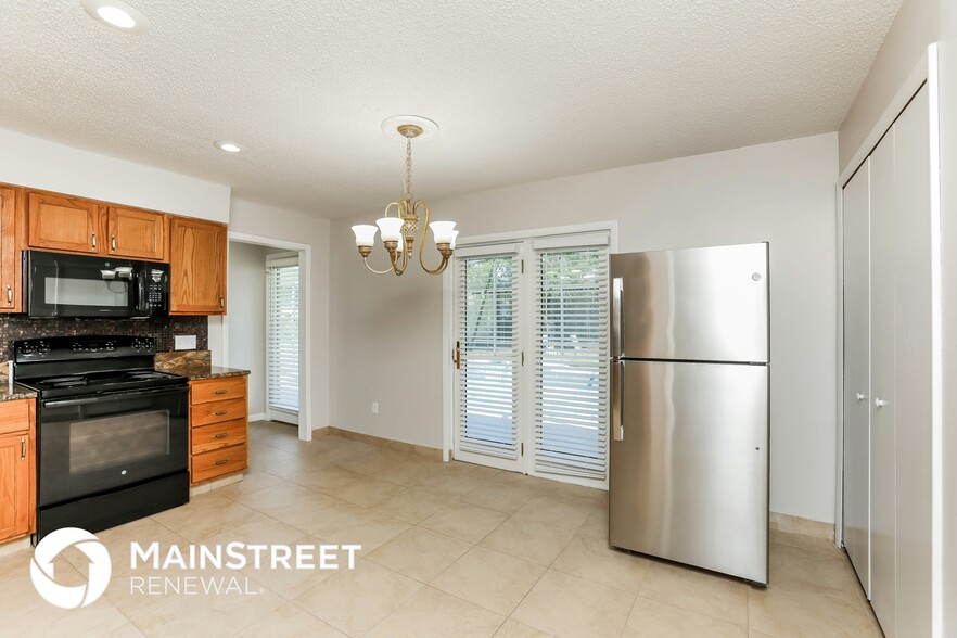 Building Photo - 1036 Aaron Dr