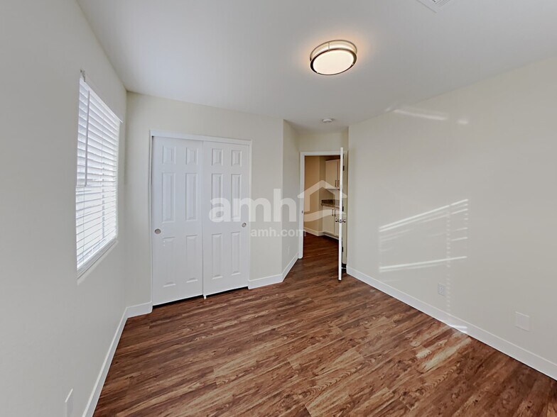 Building Photo - 9438 Havasu Canyon Ave