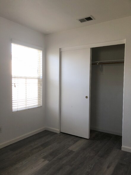 Building Photo - 3112 Puffin Cir