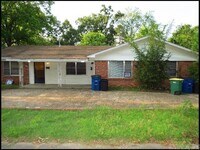 Building Photo - 209 I St