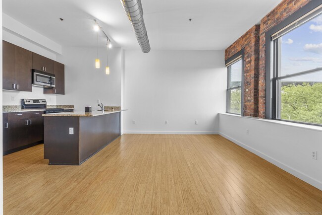 Building Photo - 881 Lafayette Blvd