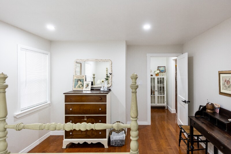 Building Photo - 122 N Line Ave