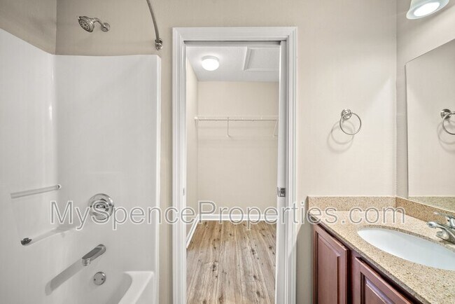 Building Photo - Arbor Lake Drive - 820