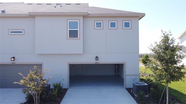 Building Photo - 14253 Kellogg Ave