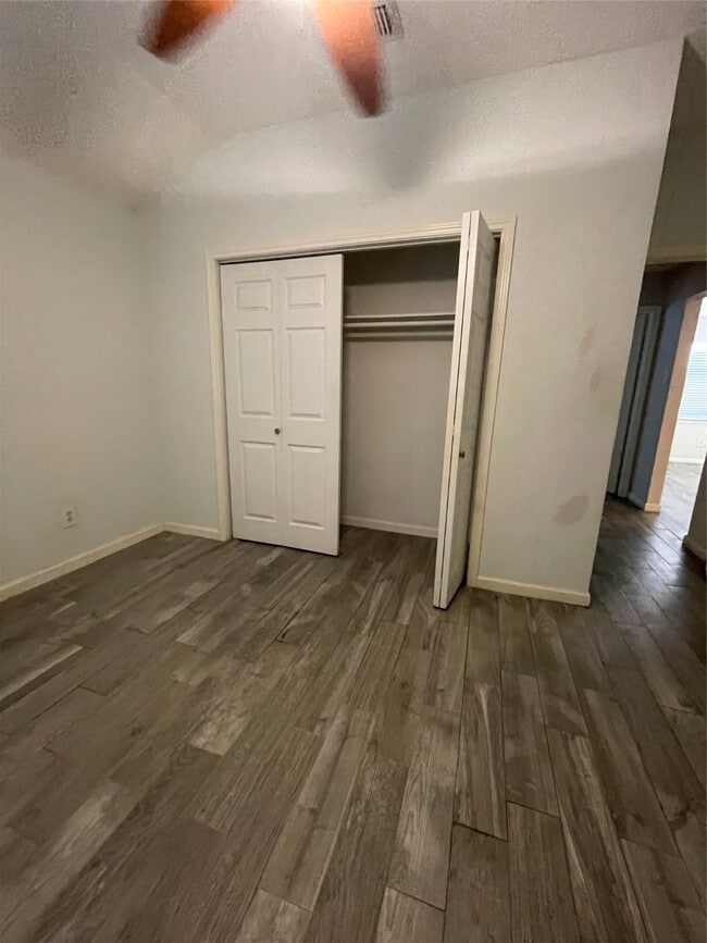 Building Photo - 11014 Landsbury Cir