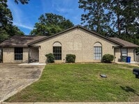 Building Photo - 601 Hickory Dr