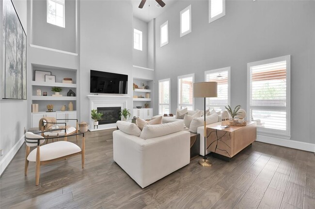 Building Photo - 33 Violet Sunset Ln