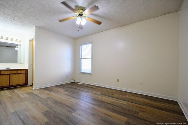 Building Photo - 6549 Applewhite Rd