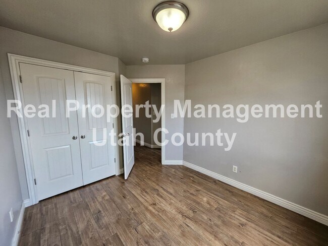 Building Photo - Spanish Fork House