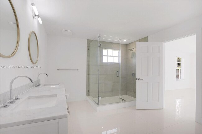 Building Photo - 17750 SW 80th Ct