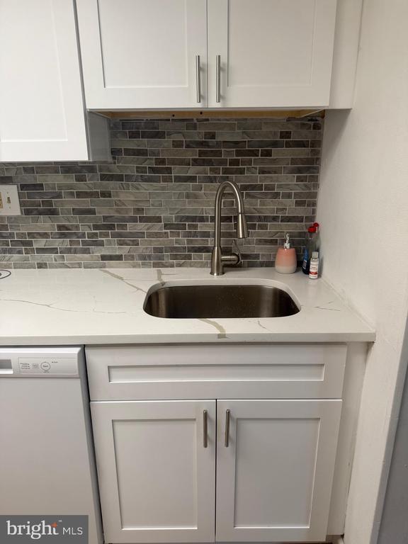 Building Photo - 2628 Welsh Rd