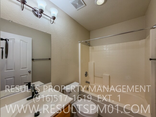 Building Photo - 208 Stavros Ct