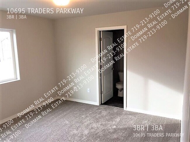 Building Photo - 10695 Traders Pkwy