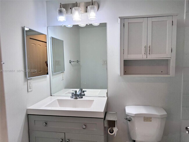 Building Photo - 10521 SW 158th Ct
